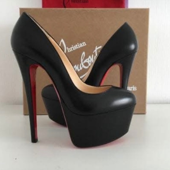 Christian Louboutin Shoes - High heels pump